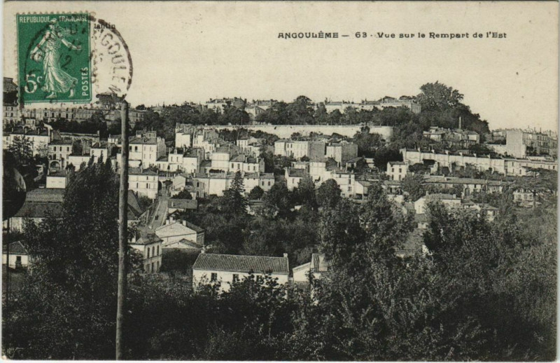Carte postale ancienne Angouleme- vue vers le Rempart de l'Est France à Angoulême