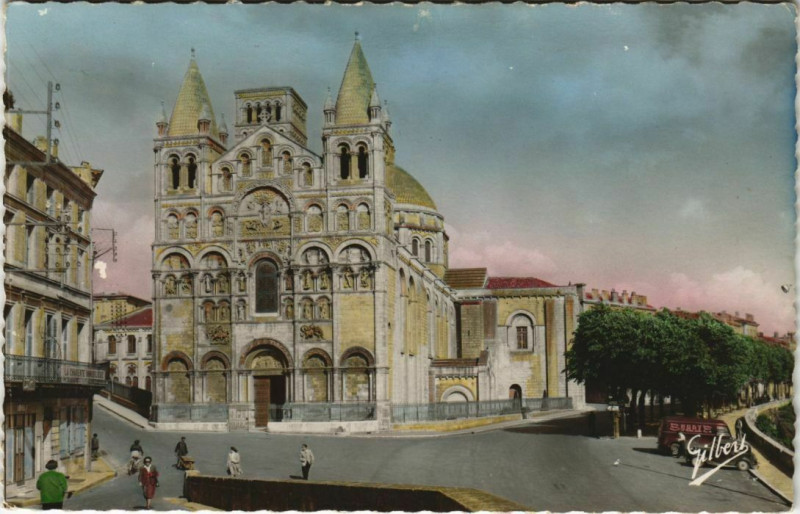 Carte postale ancienne Angouleme- Cathedrale Saint Pierre France à Angoulême