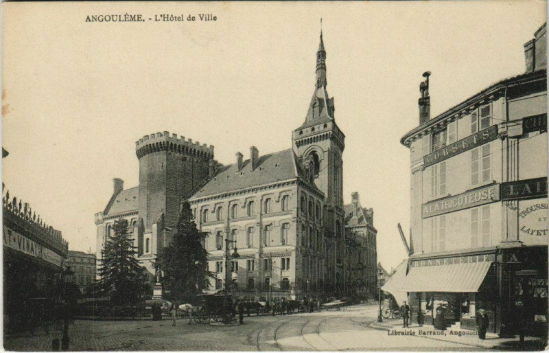 Carte postale ancienne Angouleme- Hotel de Ville France à Angoulême