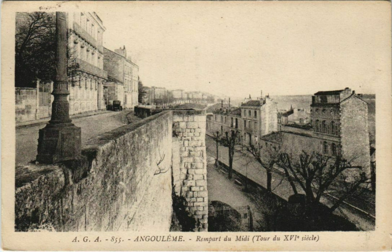 Carte postale ancienne Angouleme- Rempart du Midi France à Angoulême