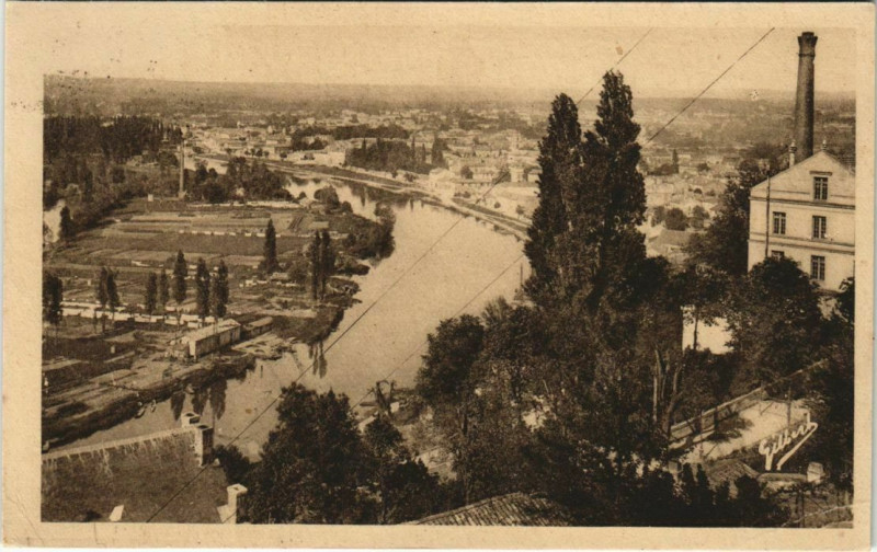 Carte postale ancienne Angouleme- vue sur la Vallee de la Charente France à Angoulême