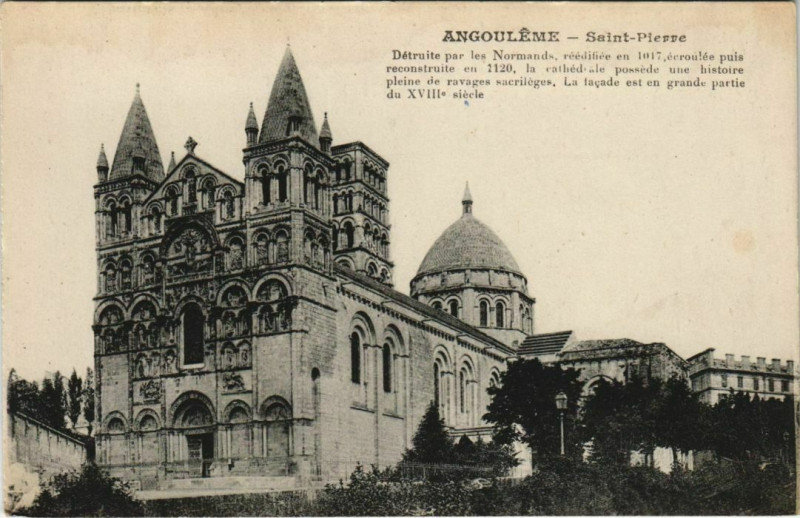 Carte postale ancienne Angouleme- Cathedrale Saint Pierre France à Angoulême