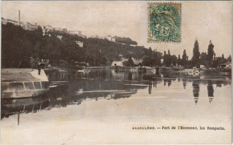 Carte postale ancienne Angouleme- Port de l'Houmeau,les Remparts France à Angoulême