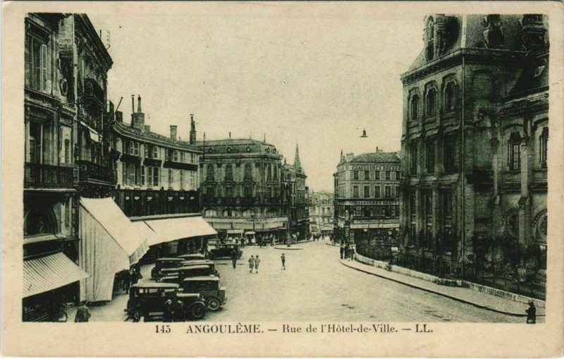 Carte postale ancienne Angouleme- Rue de l'Hotel de Ville France à Angoulême