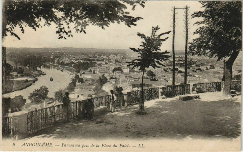 Carte postale ancienne Angouleme- Panorama France à Angoulême