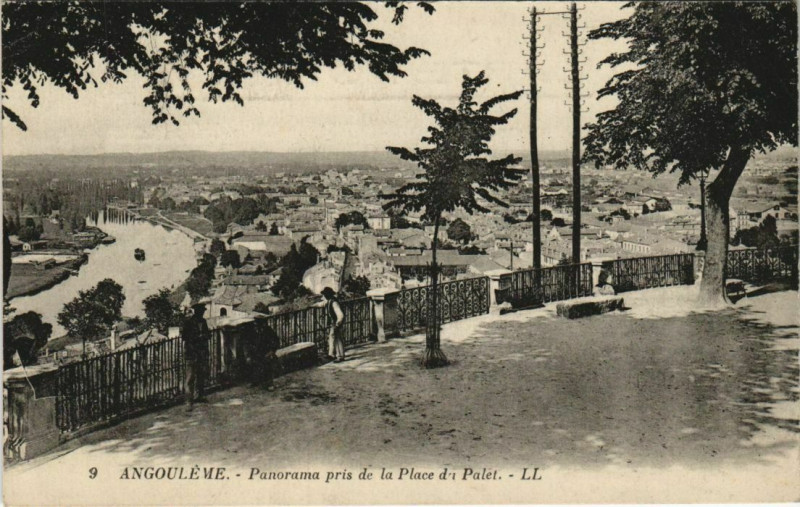 Carte postale ancienne Angouleme- Panorama France à Angoulême