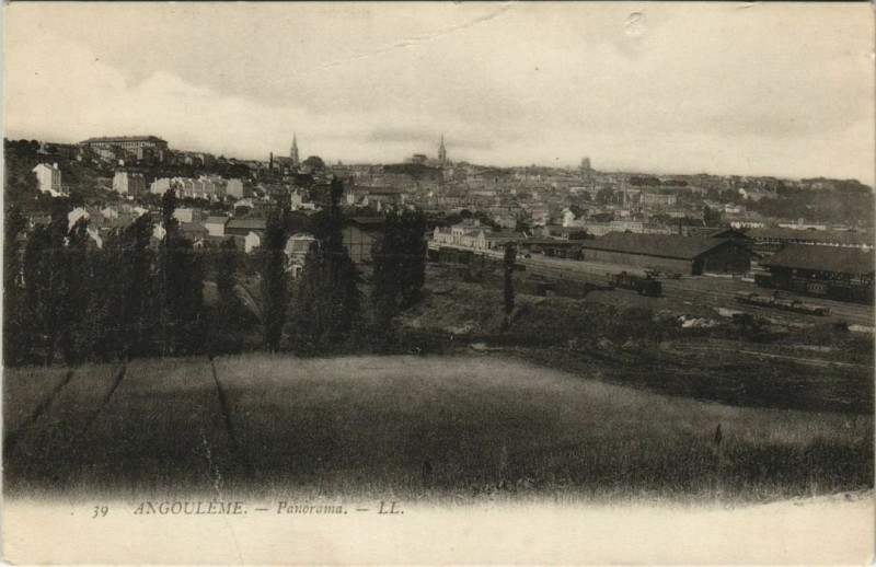 Carte postale ancienne Angouleme- Panorama France à Angoulême