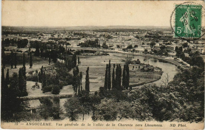Carte postale ancienne Angouleme- vue generale France à Angoulême