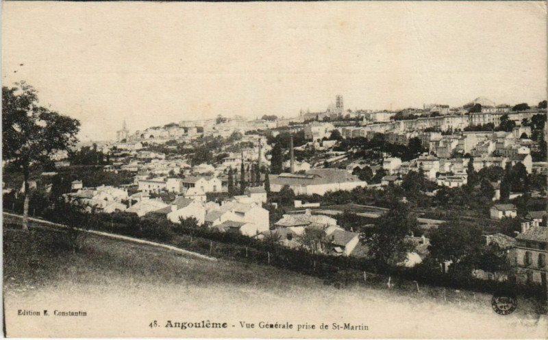 Carte postale ancienne Angouleme- vue generale France à Angoulême