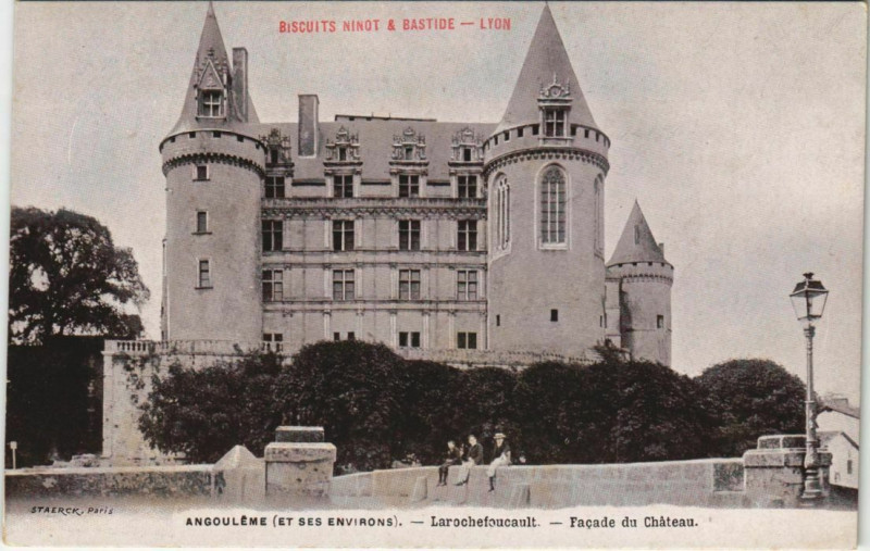 Carte postale ancienne Angouleme- Facade du Chateau France à Angoulême