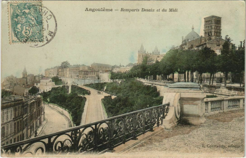 Carte postale ancienne Angouleme- Remparts Desaix et du Midi France à Angoulême