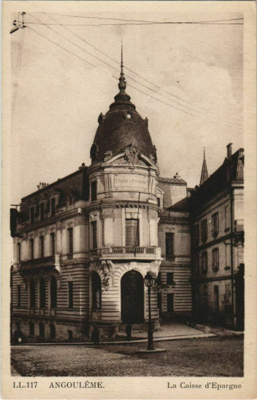 Carte postale ancienne Angouleme- La Caisse d'Epargne France à Angoulême