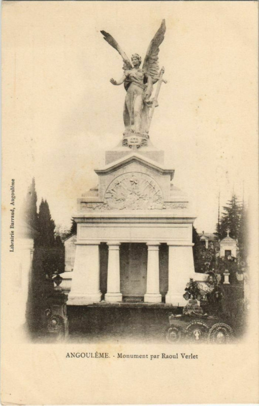 Carte postale ancienne Angouleme- Monument par Raoul Verlet France à Angoulême