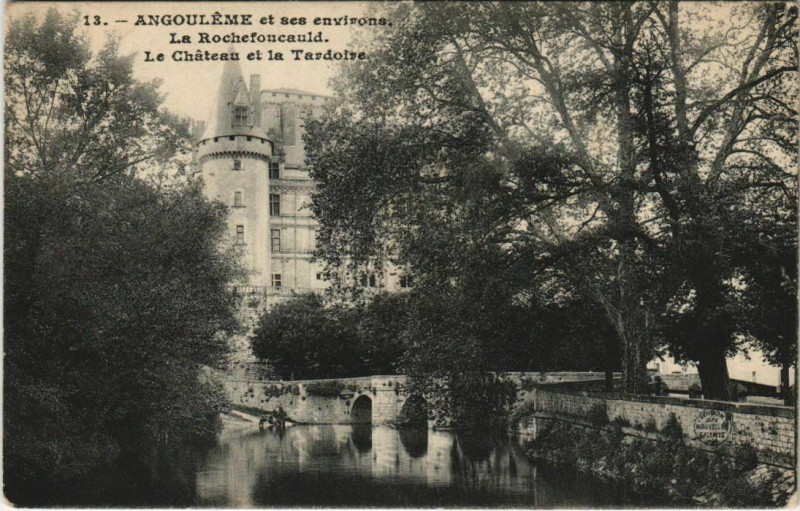 Carte postale ancienne Angouleme- Chateaue et la Tardoire France à Angoulême