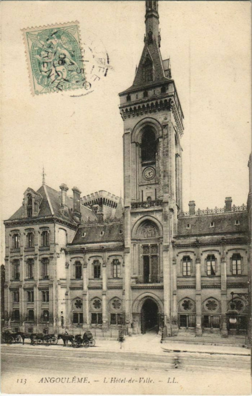 Carte postale ancienne Angouleme- Hotel de Ville France à Angoulême