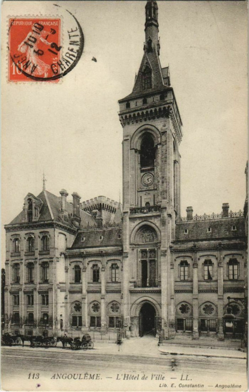 Carte postale ancienne Angouleme- Hotel de Ville France à Angoulême
