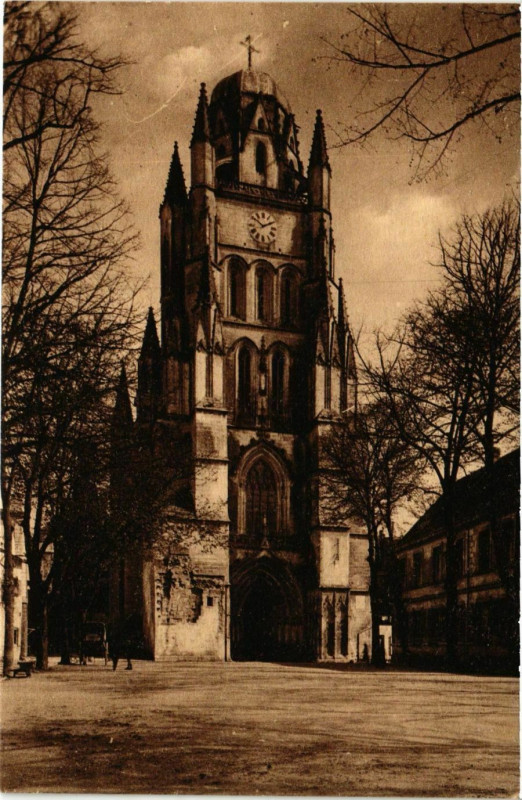 Carte postale ancienne Cognac Saintes Saint-Pierre Vaste cathédrale à Cognac