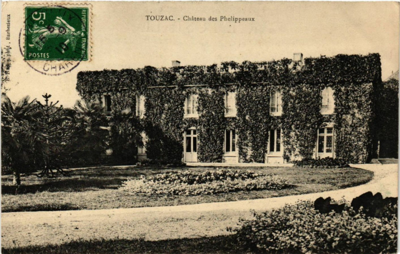 Carte postale ancienne Touzac - Chateau des Phelippeaux