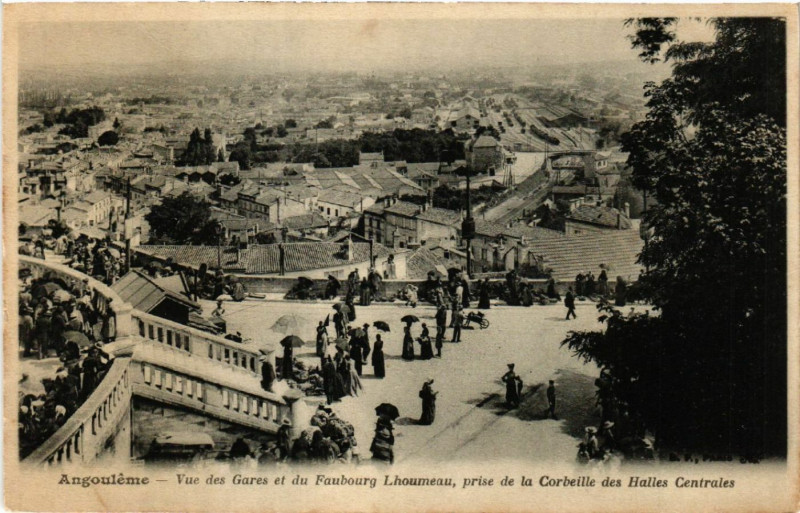 Carte postale ancienne Angouleme - Vue des Gares et du Faubourg Lhoumeau prise de la . à Angoulême
