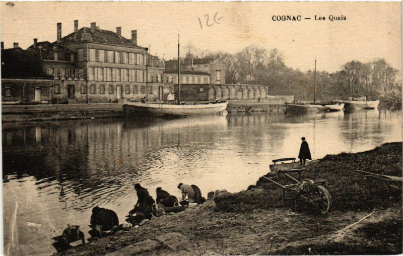 Carte postale ancienne Cognac - Les Quais à Cognac