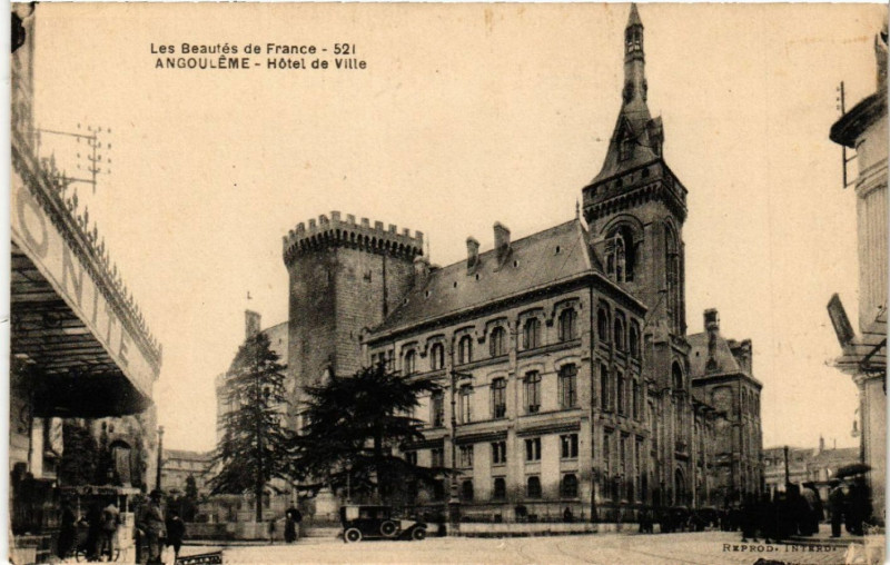 Carte postale ancienne Hôtel de Ville à Angoulême