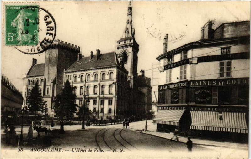 Carte postale ancienne Angouléme - L'Hotel de Ville à Angoulême