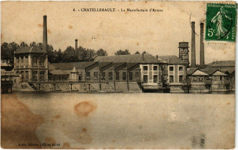 Carte postale ancienne Chatellerault - La Manufacture d'Armes à Châtellerault