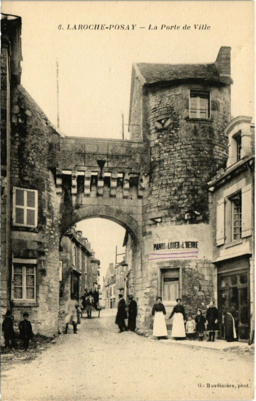 Carte postale ancienne La Roche-Posay - La porte de Ville à La Roche-Posay