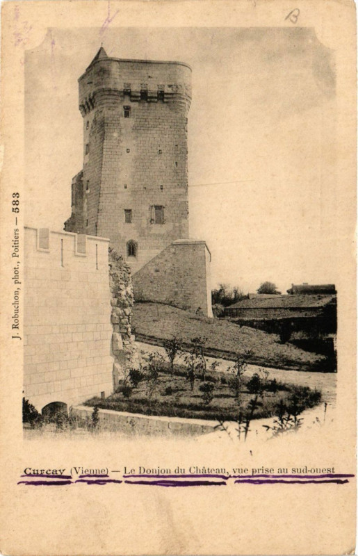 Carte postale ancienne Curcay - Le Donjon du Chateau vue prise au sud-ouest