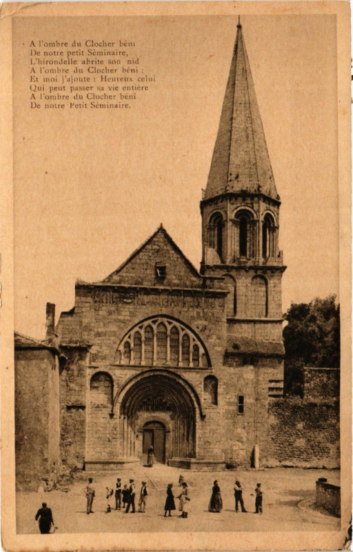Carte postale ancienne Montmorillon - Chapelle du Seminaire à Montmorillon