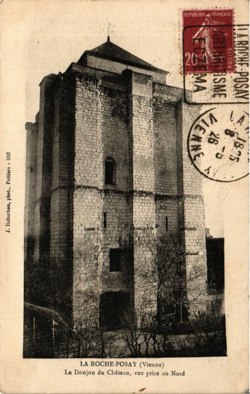 Carte postale ancienne La Roche-Posay - Le Donjon du Chateau à La Roche-Posay