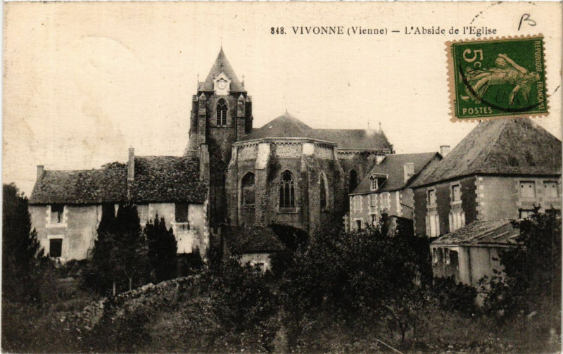 Carte postale ancienne Vivonne - L'Abside de l'Eglise à Vivonne