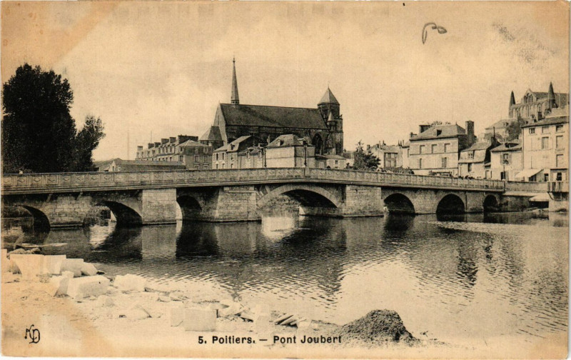 Carte postale ancienne Poitiers - Pont Joubert à Poitiers