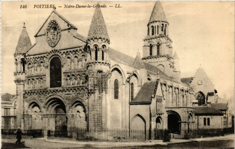 Carte postale ancienne Poitiers - N.-D. de la Grande à Poitiers