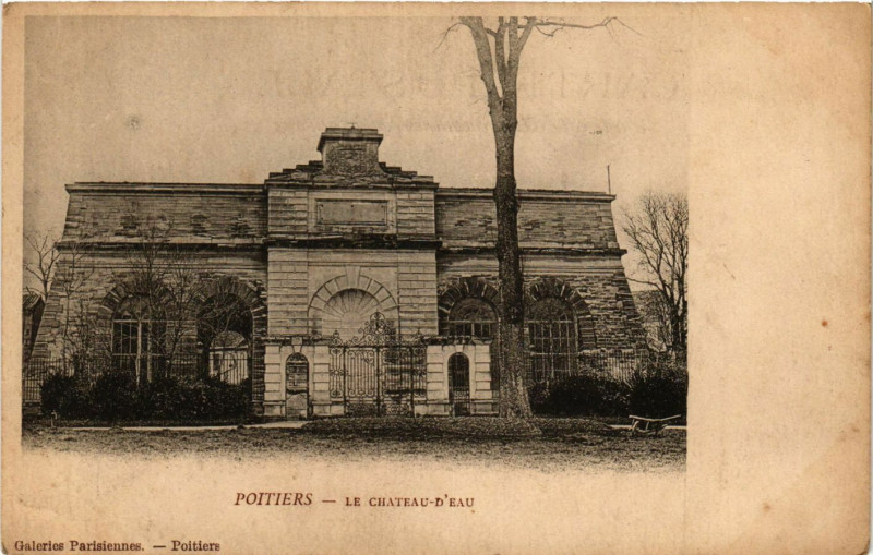 Carte postale ancienne Poitiers - Le Chateau d'Eau à Poitiers