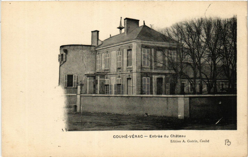 Carte postale ancienne Couhe-Verac - Entrée du Chateau