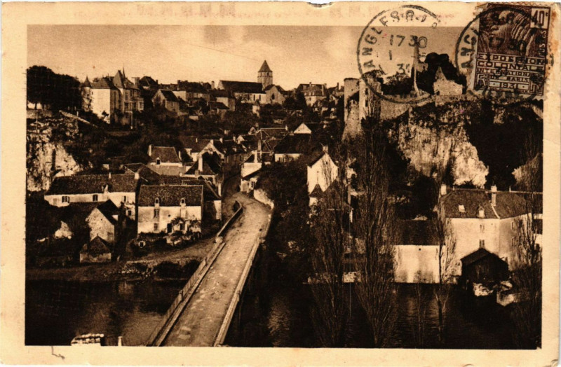 Carte postale ancienne Angles sur l'Anglain - Vue générale