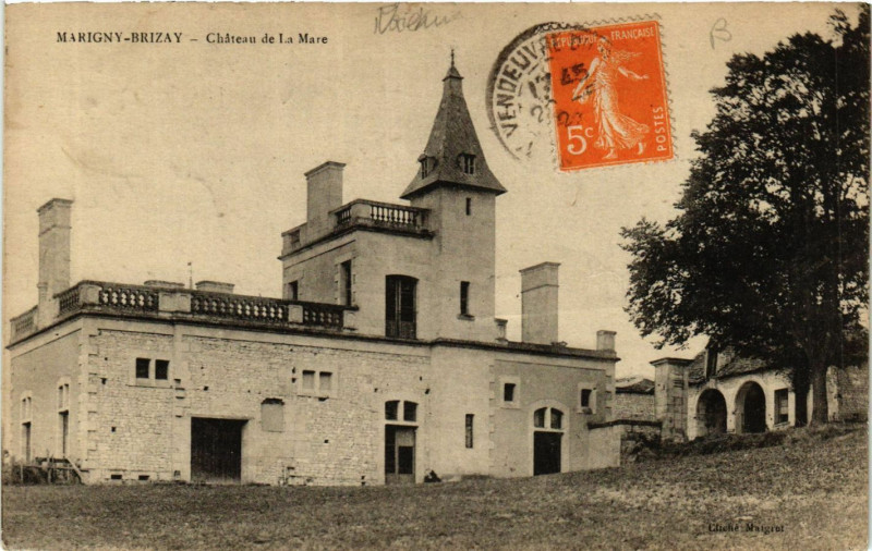Carte postale ancienne Marigny-Brizay - Chateau de la Mare
