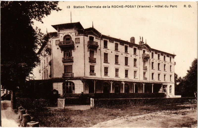 Carte postale ancienne Station Thermale de La Roche-Posay - Hotel du Parc à La Roche-Posay