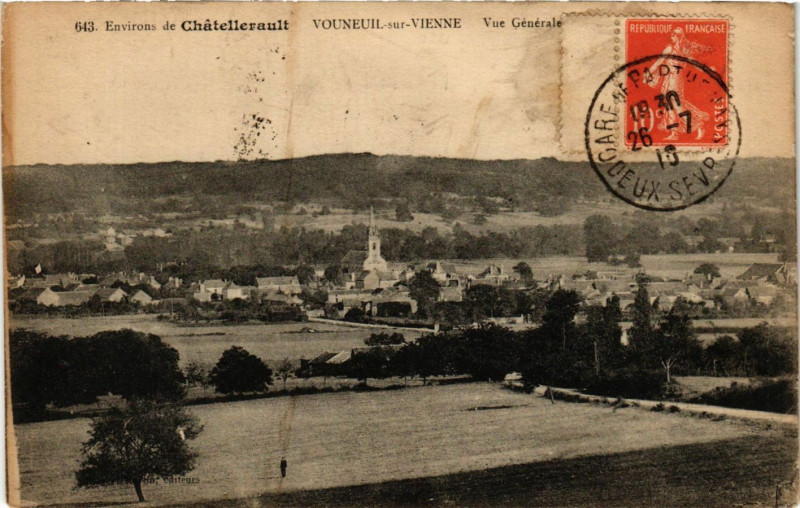 Carte postale ancienne Env. de Chatellerault Vouneuil-sur-Vienne Vue générale à Châtellerault