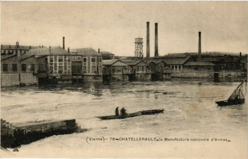 Carte postale ancienne Chatellerault - Manufacture d'Armes à Châtellerault