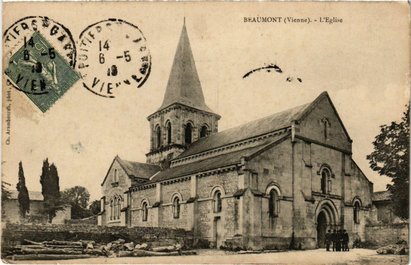 Carte postale ancienne Beaumont - L'Eglise
