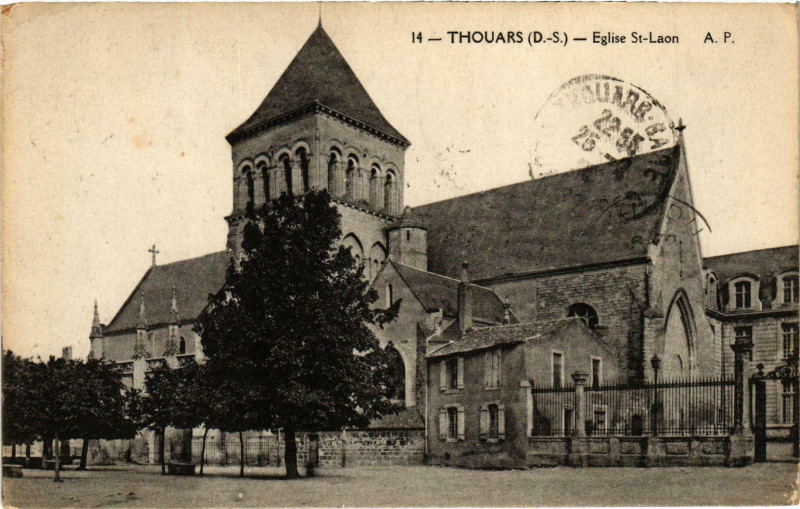 Carte postale ancienne Thouards - Eglise Saint-Laon