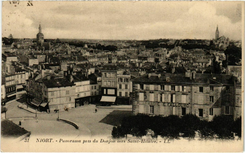 Carte postale ancienne Niort Panorama pris du Donjon à Niort