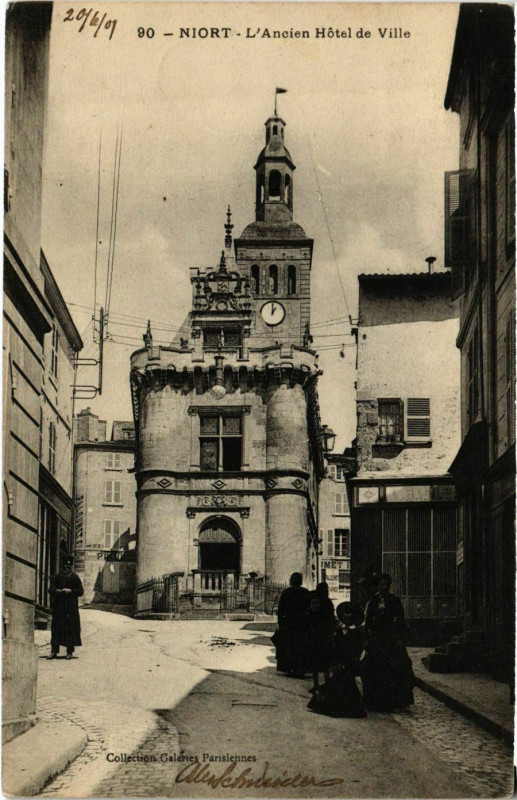 Carte postale ancienne Niort L'Ancien Hotel de Ville à Niort