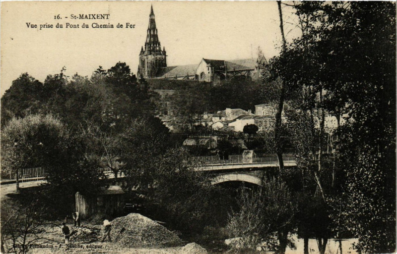 Carte postale ancienne Saint-Maixent - Vue prise du Pont du Chemin de Fer