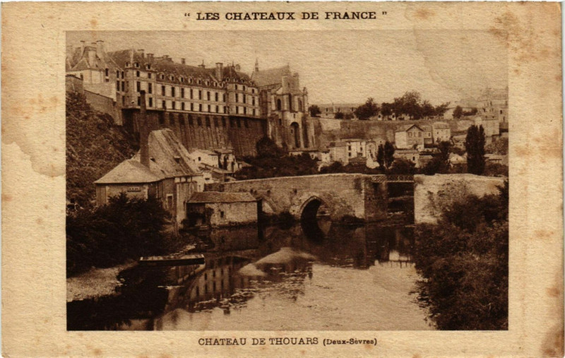 Carte postale ancienne Chateau de Thouars à Thouars