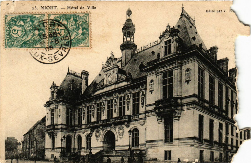 Carte postale ancienne Niort - Hotel de Ville à Niort