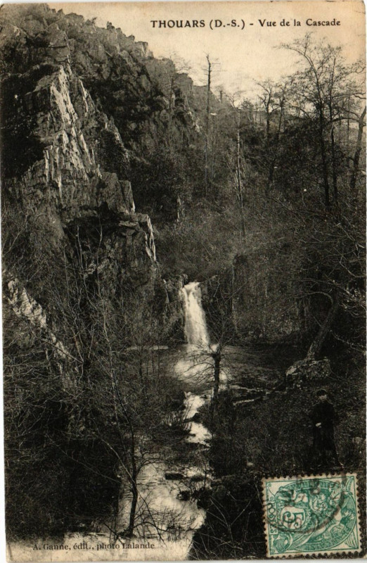 Carte postale ancienne Thouars - Vue de la Cascade à Thouars