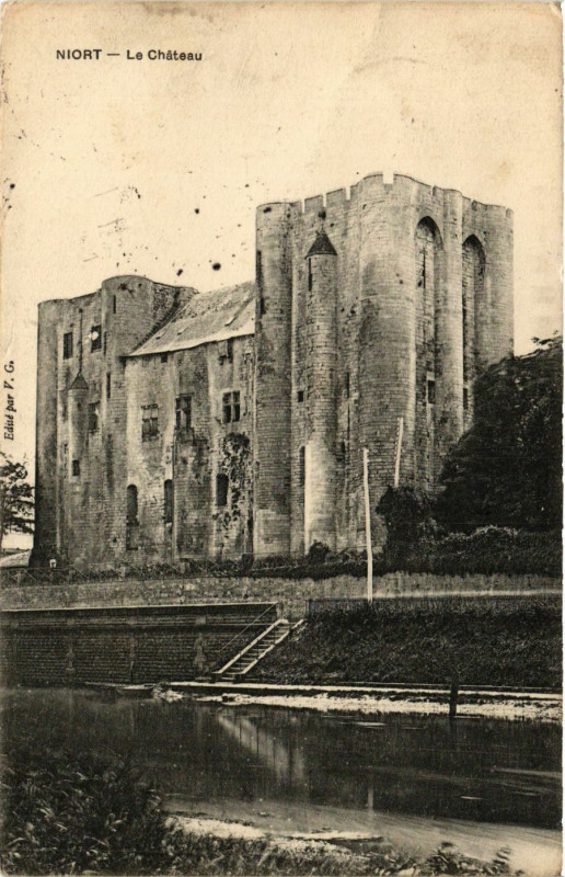 Carte postale ancienne Niort - Le Chateau à Niort